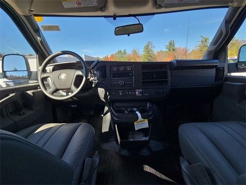 New 2025 Chevrolet Express 2500 w/ Enhanced Convenience Package image 19