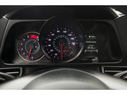 Used 2023 Hyundai Elantra SEL FWD image 13