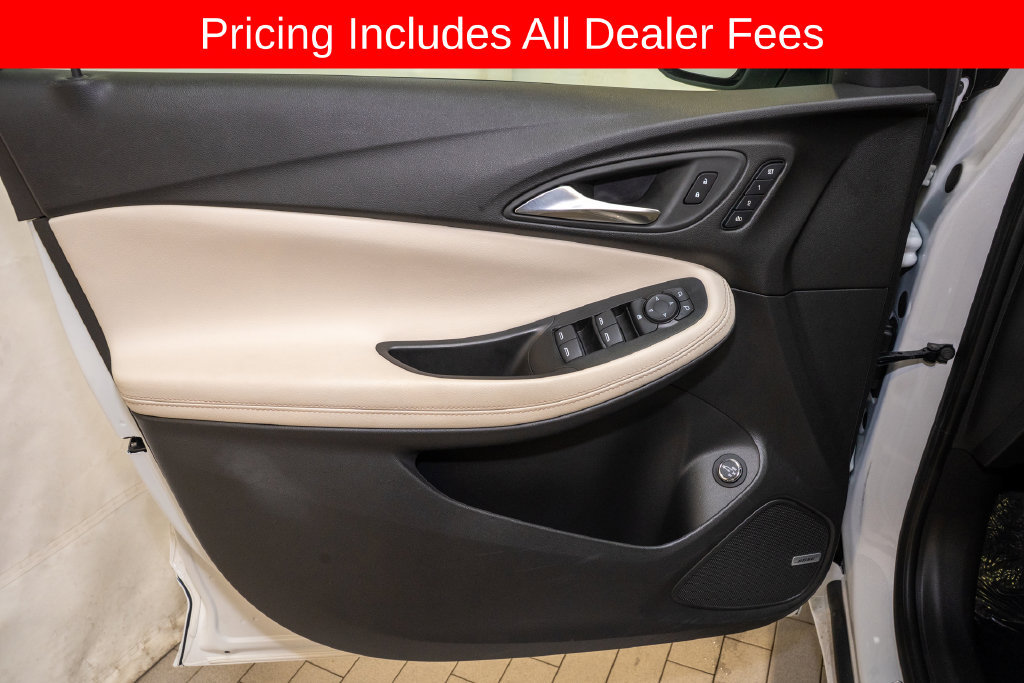 Used 2025 Buick Encore GX Avenir w/ Avenir Convenience Package FWD image 13