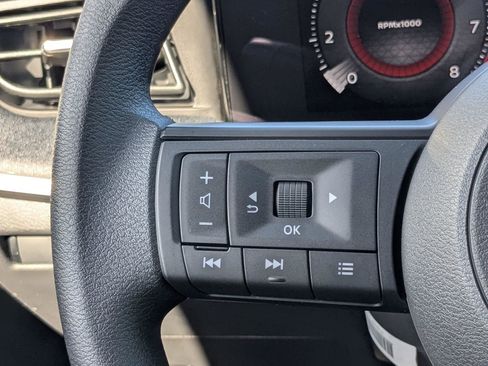 New 2025 Nissan Kicks SV w/ Charging Package FWD image 16