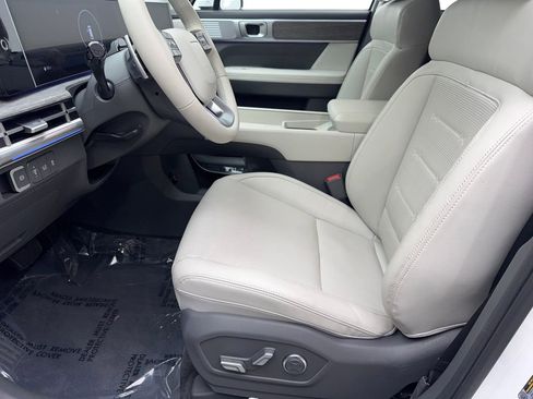 Used 2025 Hyundai Santa Fe Limited image 26