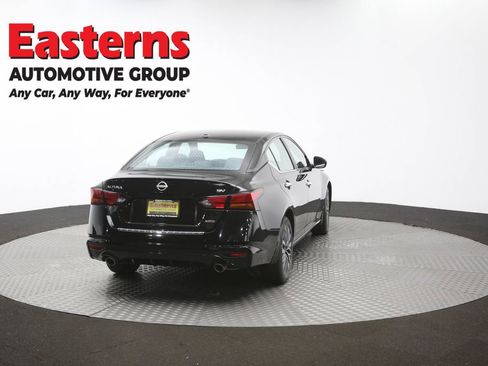 Used 2023 Nissan Altima 2.5 SV w/ SV Premium Package AWD/4WD image 40