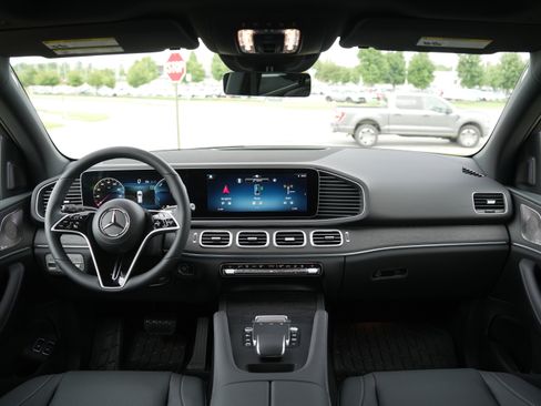 New 2026 Mercedes-Benz GLE 450e 4MATIC image 18