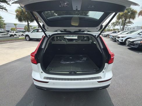 Used 2021 Volvo V60 T5 Cross Country w/ Climate Package AWD/4WD image 22