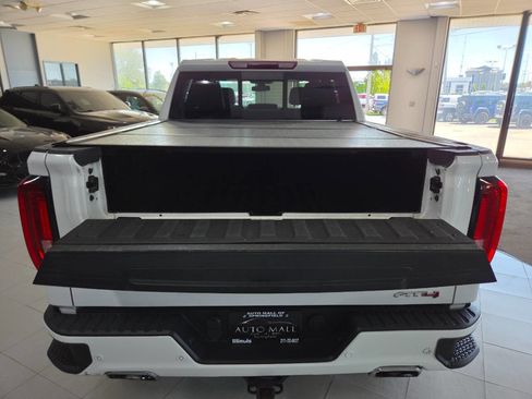 Used 2022 GMC Sierra 1500 AT4 w/ AT4 Premium Package AWD/4WD image 7