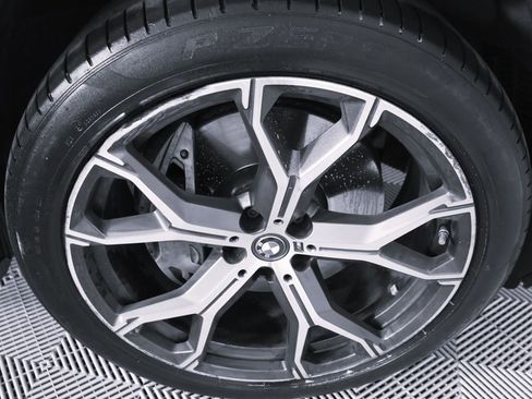 Used 2024 BMW X5 xDrive50e w/ Executive Package image 7