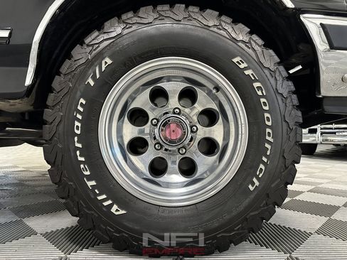 Used 1989 Ford Bronco XLT 2D Utility 4WD image 16