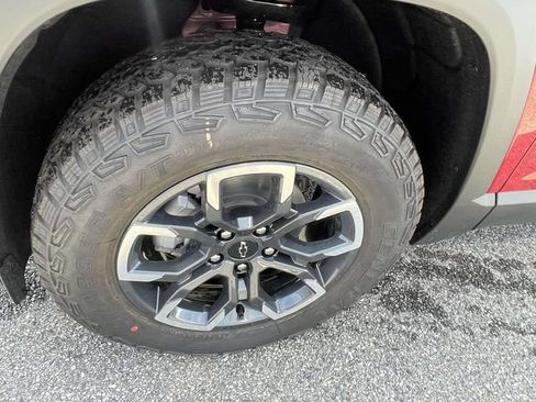 New 2026 Chevrolet Equinox ACTIV FWD image 9