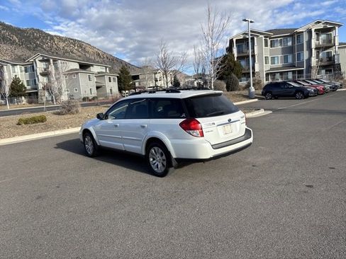 Used 2009 Subaru Outback 2.5i Limited image 5