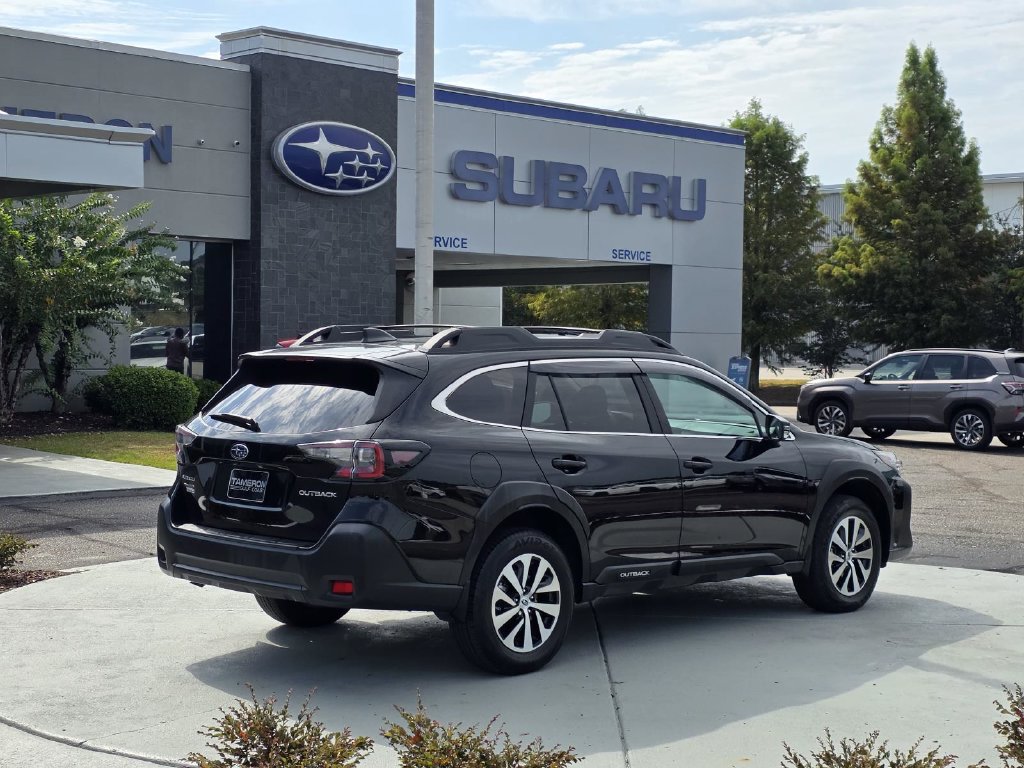 Used 2024 Subaru Outback Premium AWD/4WD image 5