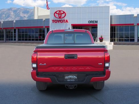Used 2022 Toyota Tacoma SR image 4