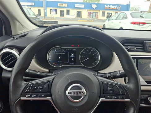 Used 2021 Nissan Versa SV FWD image 18