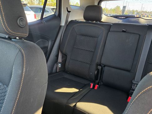 Used 2020 GMC Terrain SLE w/ Driver Convenience Package image 12