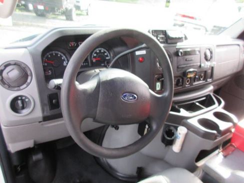 Used 2011 Ford E-350 and Econoline 350 Super Duty w/ PWR Group RWD image 12