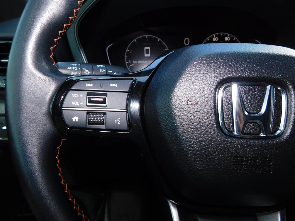 Used 2025 Honda Pilot TrailSport image 36