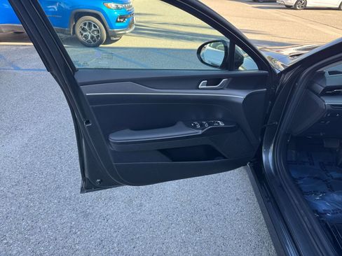 Used 2025 Kia K5 LXS image 18