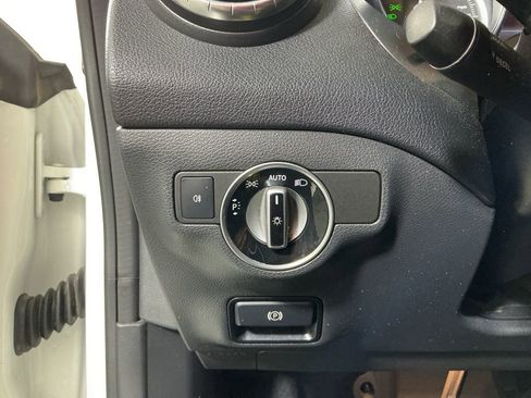 Used 2019 Mercedes-Benz CLA 250 image 18