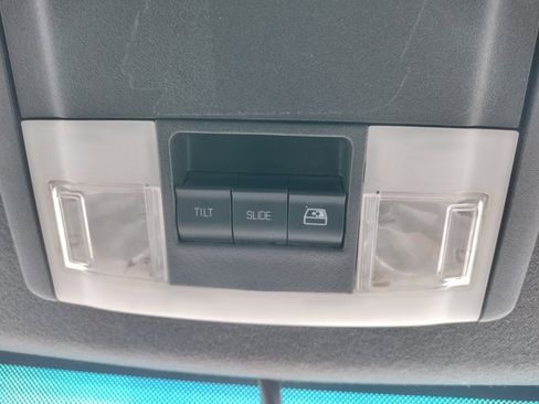 Used 2016 Ford F350 Platinum w/ Platinum Package image 26