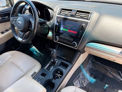 Used 2019 Subaru Outback 3.6R Limited AWD/4WD image 12