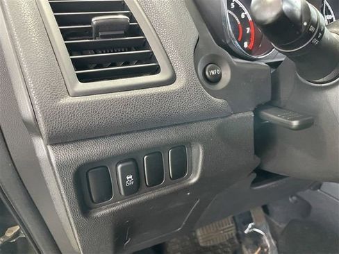Used 2017 Mitsubishi Outlander Sport ES AWD/4WD image 13