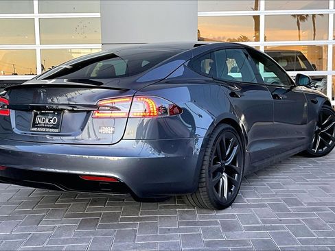Used 2021 Tesla Model S Plaid image 13