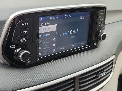 Used 2019 Hyundai Tucson SE image 25