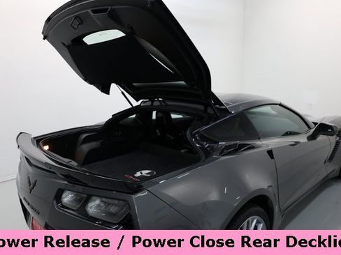 Used 2016 Chevrolet Corvette Z06 w/ 3LZ Preferred Equipment Group image 47