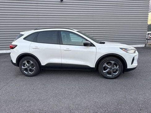 New 2025 Ford Escape ST-Line w/ Equipment Group 301A image 2