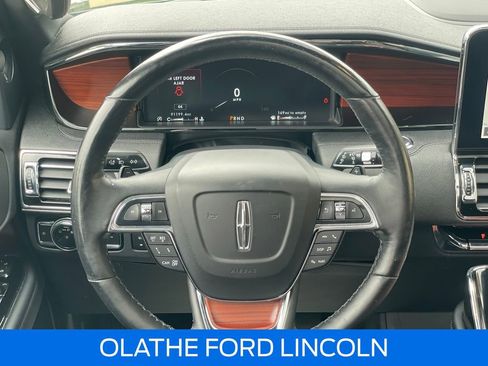 Used 2021 Lincoln Navigator Reserve AWD/4WD image 28