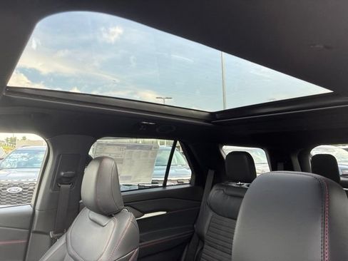 New 2026 Ford Explorer ST-Line w/ ST-Line Street Pack AWD/4WD image 33