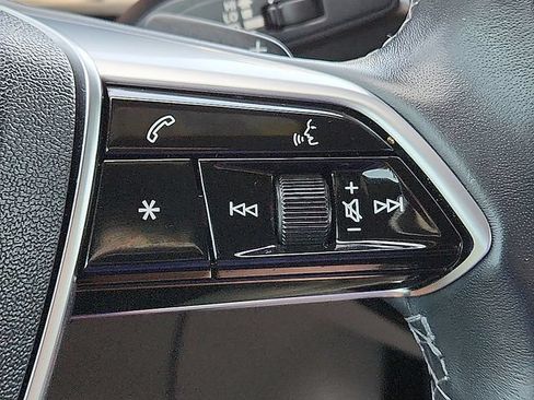 Used 2024 Audi Q8 e-tron Prestige w/ Prestige Package AWD/4WD image 17