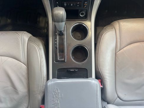 Used 2012 Chevrolet Traverse LT image 18