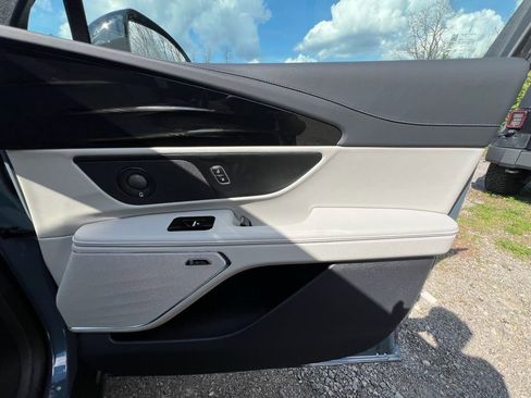 New 2026 Lincoln Nautilus Reserve w/ Jet Appearance Package AWD/4WD image 24