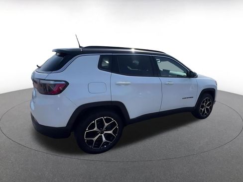 Used 2025 Jeep Compass Limited AWD/4WD image 15