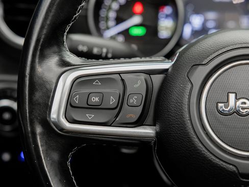 Used 2022 Jeep Wrangler Sahara image 40