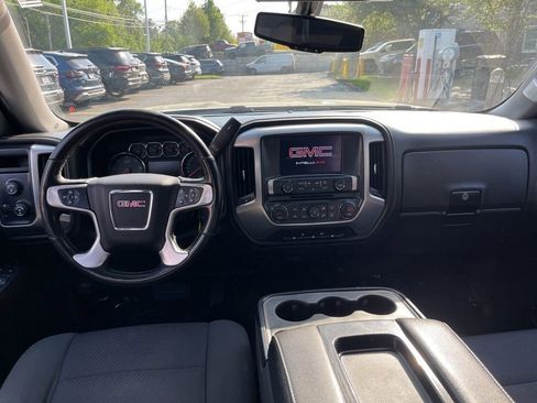 Used 2018 GMC Sierra 1500 SLE w/ SLE Value Package AWD/4WD image 12