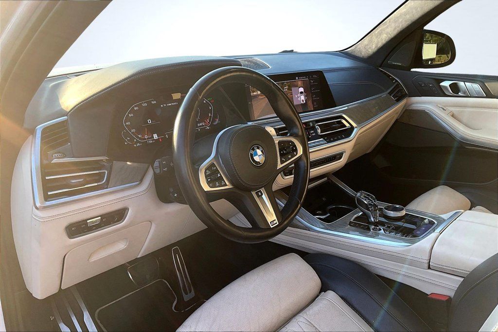 Used 2021 BMW X7 M50i AWD/4WD image 18
