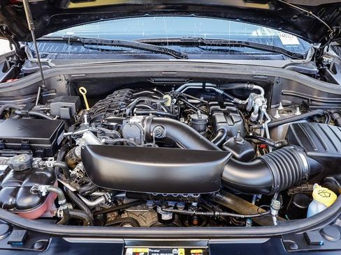 Certified 2024 Dodge Durango SXT w/ SXT Blacktop Group image 29