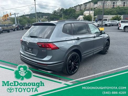 Used 2021 Volkswagen Tiguan SE R-Line AWD/4WD image 4