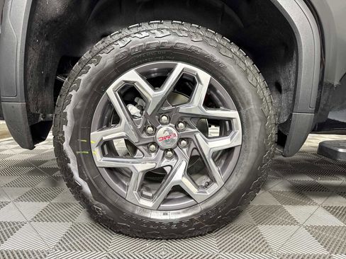 New 2026 GMC Sierra 1500 SLT w/ SLT Premium Plus Package image 30