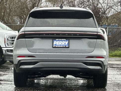 New 2026 Lincoln Nautilus Reserve image 4