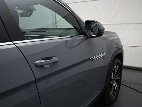 Used 2022 Volkswagen Atlas Cross Sport SEL image 14