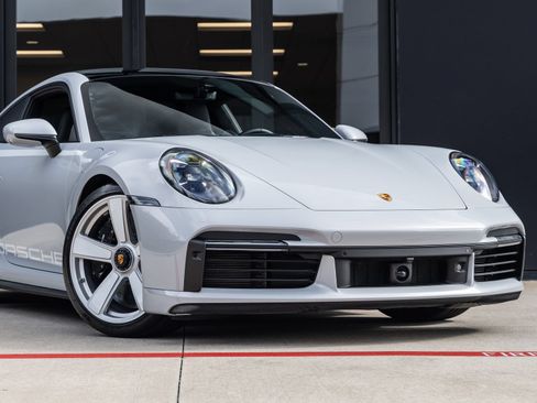 Certified 2025 Porsche 911 Turbo S AWD/4WD image 10