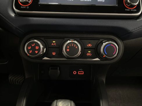 Used 2025 Nissan Versa SV w/ Trunk Package FWD image 28