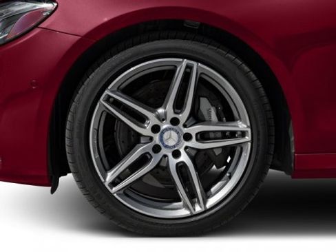 Used 2018 Mercedes-Benz E 400 4MATIC Sedan image 11