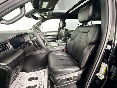 Used 2024 Jeep Wagoneer Series II image 22