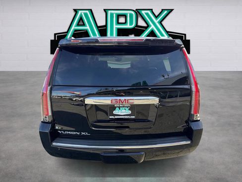 Used 2020 GMC Yukon XL Denali RWD image 5