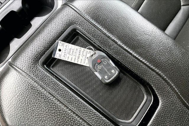 Used 2021 GMC Sierra 1500 Denali w/ Driver Alert Package II AWD/4WD image 9
