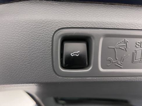 Used 2019 Lincoln Navigator Reserve image 31