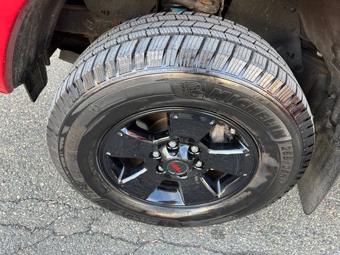 Used 2015 Toyota Tacoma 4x4 Double Cab w/ TRD Sport Package image 29